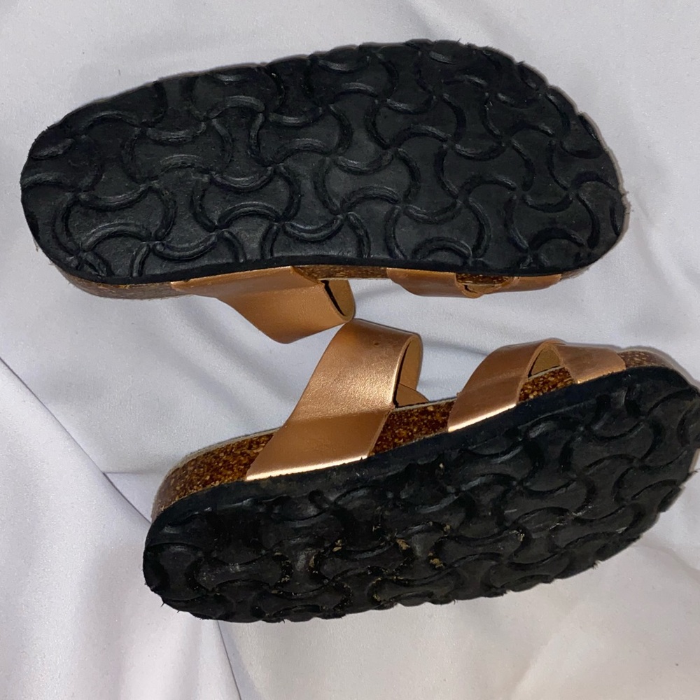 - Toddler size 7 gently used - Picture 3 of 4